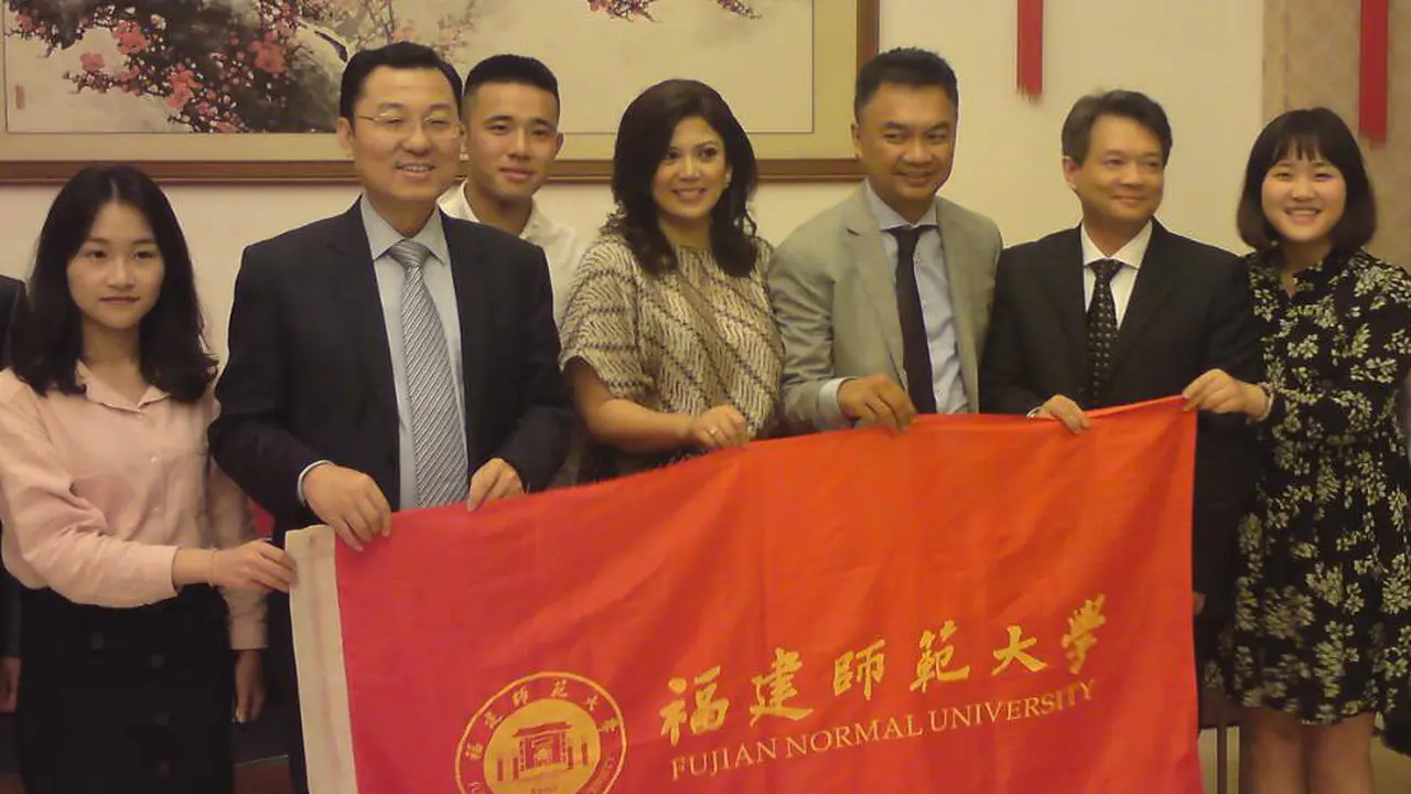 Xie Feng dan Dinno Patti Djalal