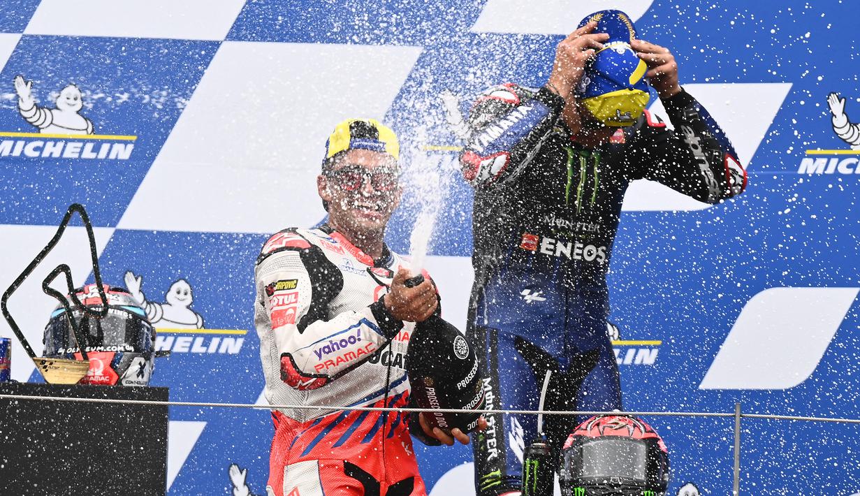Pembalap tim Pramac Ducati, Jorge Martin menjadi juara dalam balapan MotoGP Styria 2021 di Sirkuit Red Bull Ring, Spielberg, Austria, Minggu (8/8/2021). Balapan sempat dihentikan pada lap ketiga saat terjadi tabrakan antara Lorenzo Savadori dan Dani Pedrosa. (Foto: AFP/Joe Klamar)