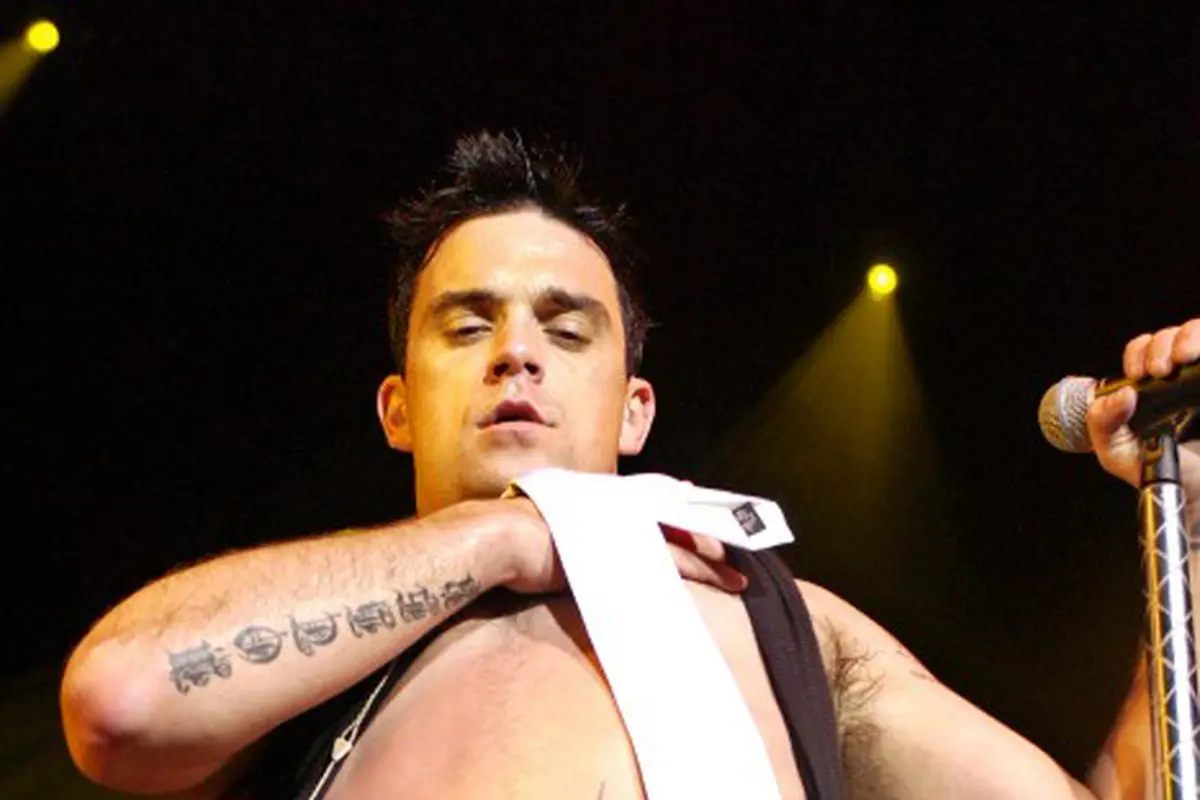 [Bintang] Robbie Williams