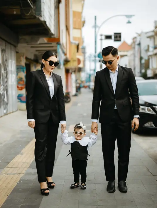 [Instagram/nellakharisma]