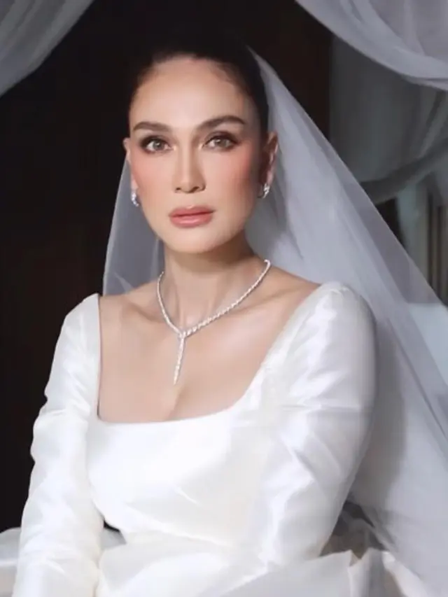 Kalung Ala Luna Maya (Foto: Dok. Luna Maya)