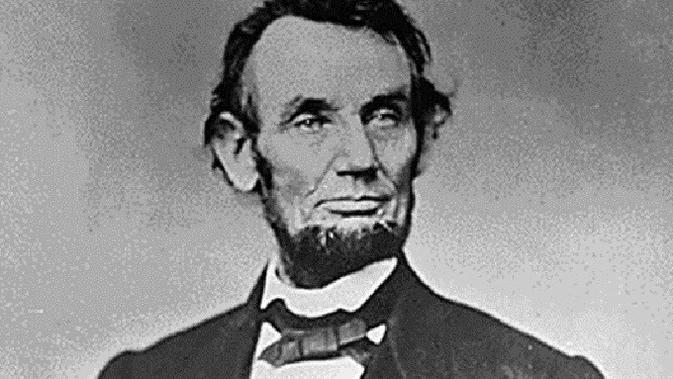 File arsip Arsip Nasional ini diambil antara 1861-1865 yang menunjukkan mantan Presiden AS Abraham Lincoln. Lincoln dilantik sebagai Presiden AS ke-16 pada tanggal 4 Maret 1861 (AFP)