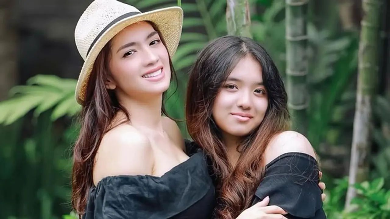 7 Potret Kebersamaan Angel Karamoy dan Lovely Rumangkang, Disebut Bak Kakak Adik
