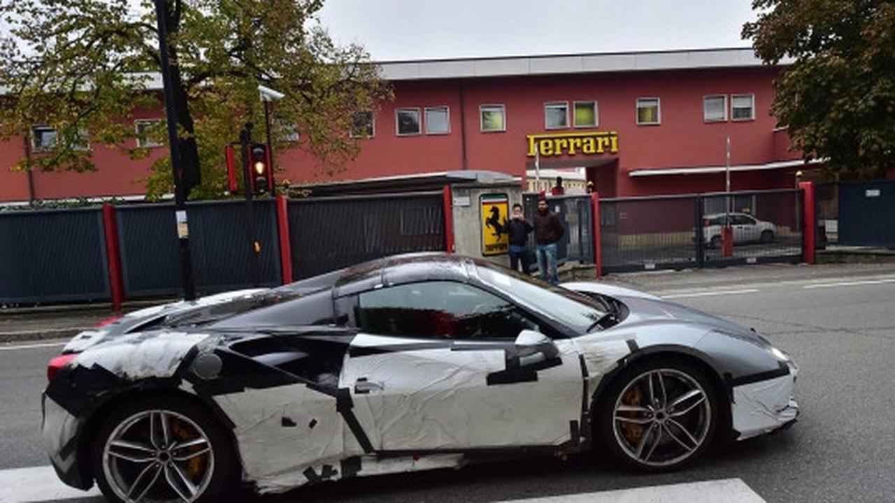 Berkunjung ke pameran mobil-mobil super di Museum Ferrari Italia