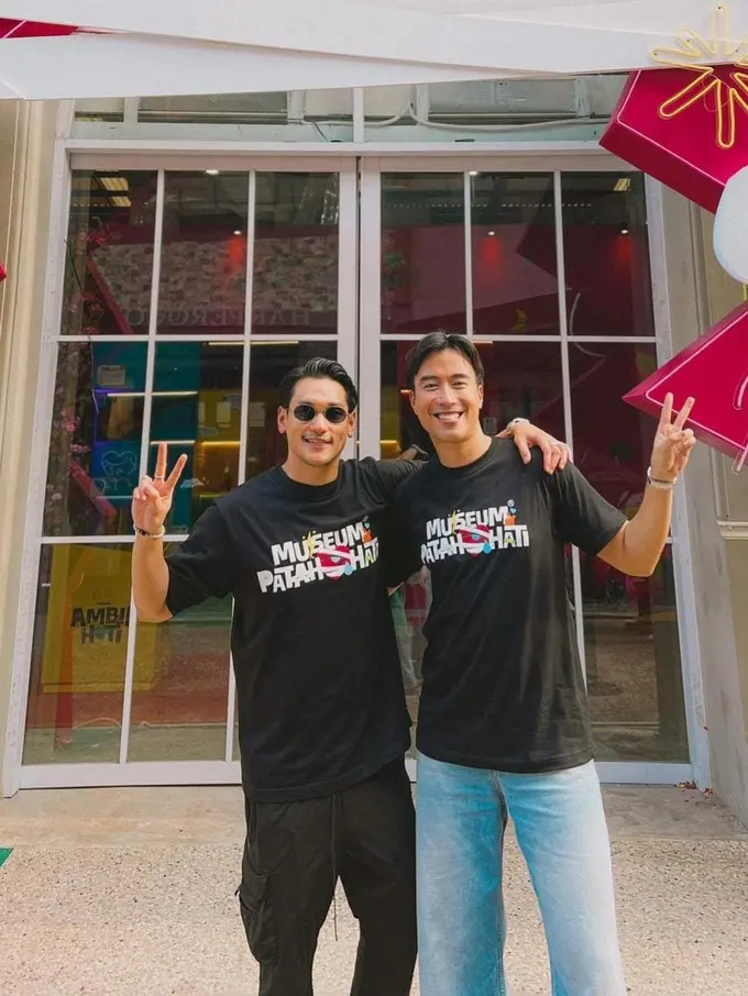 Afgan dan Vidi Aldiano Ajak Masyarakat Agar Gampang Moveon dengan Cara ini