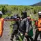Ronaldo dan Temannya Jatuh di Gunung