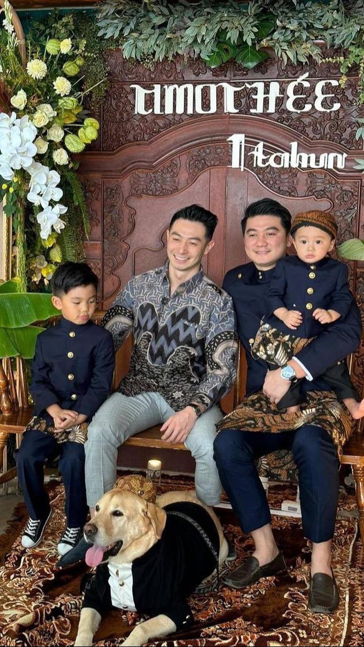 Dekat Dengan Keponakan