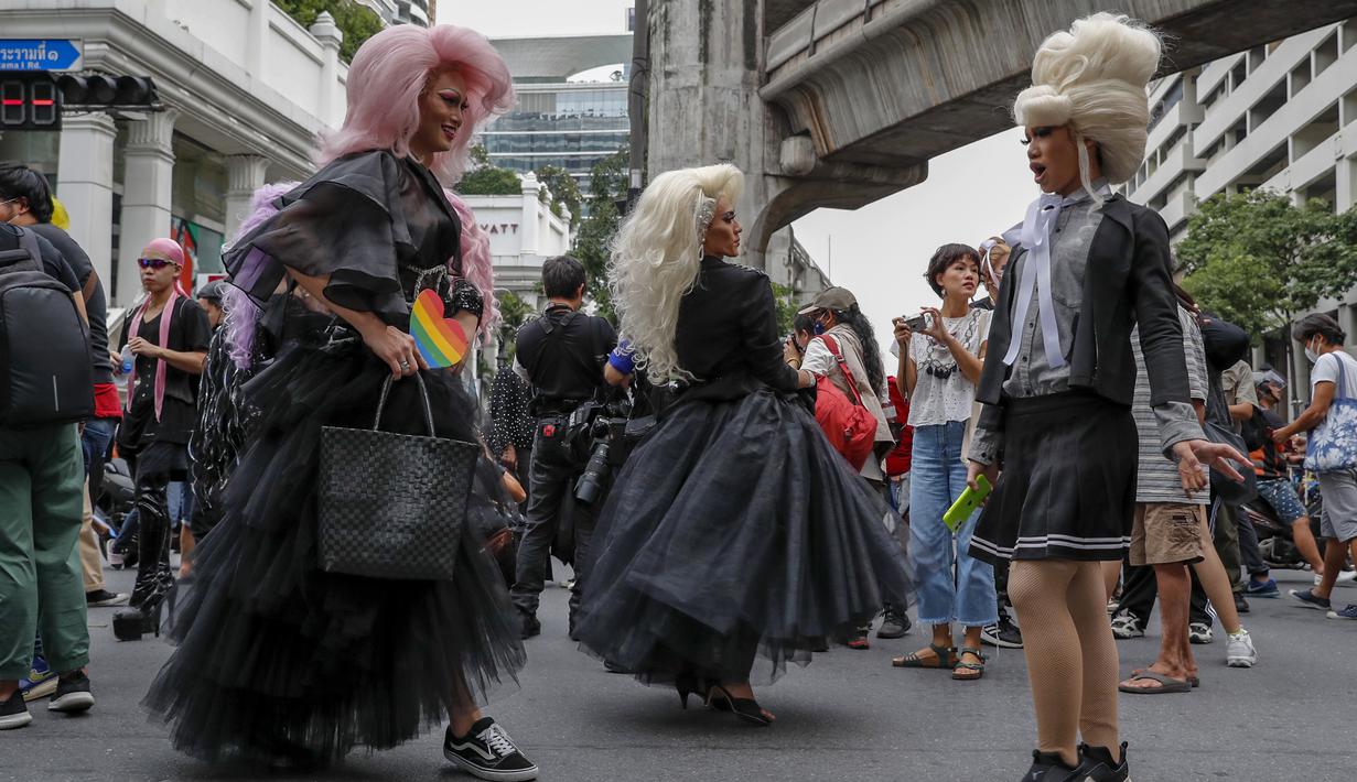 FOTO: Gaya Para LGBT Thailand saat Ikut Demo - Global Liputan6.com