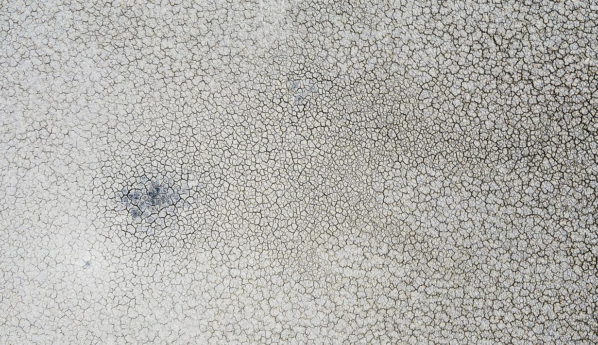 Di Kassandra, ujung paling barat semenanjung, populasi sepanjang tahun yang berjumlah 17.000 orang membengkak menjadi 650.000 orang di musim panas, memberikan tekanan yang tidak berkelanjutan pada sumber daya air. (AP Photo/Giannis Papanikos)