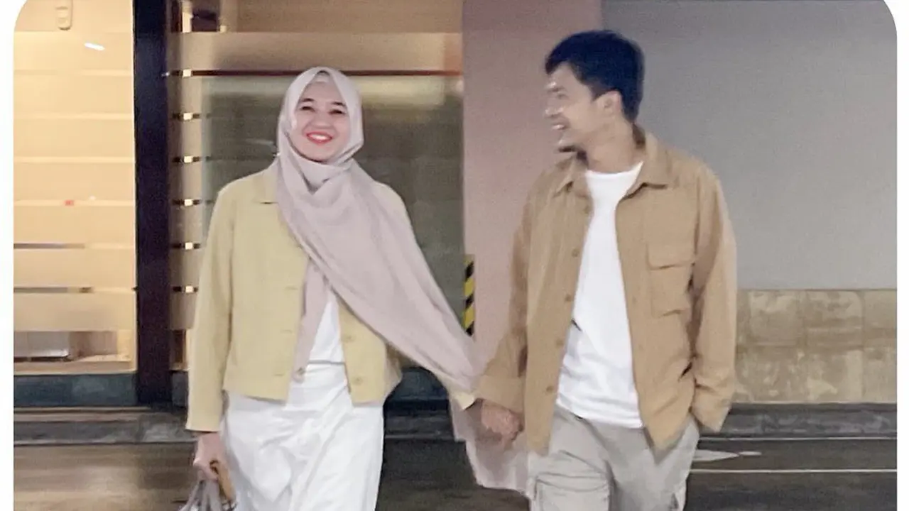 Dimas Seto dan Dhini Aminarti