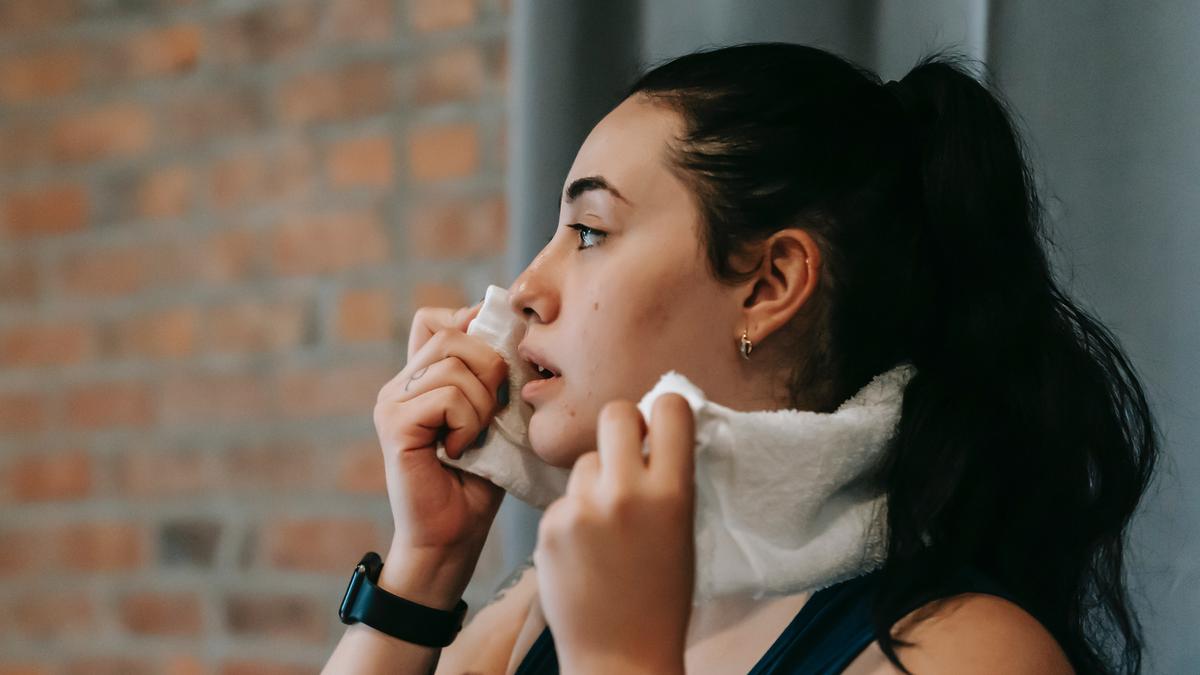 Keringat Berlebih Bisa Picu Masalah Kulit? Ini Penjelasan Dermatolog