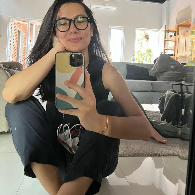 [Fimela] Potret cantik istri Eross Candra