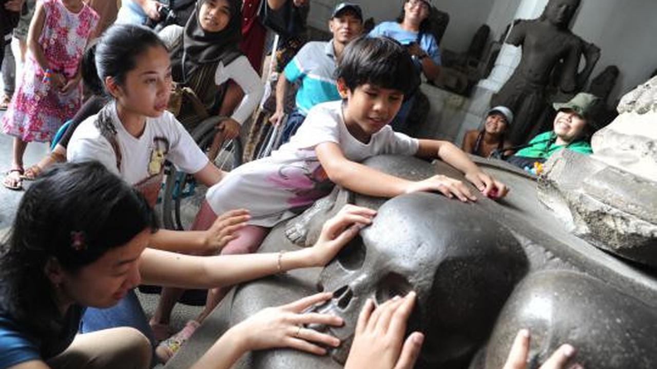 Anak-anak penyandang difabel kunjungi Museum Nasional