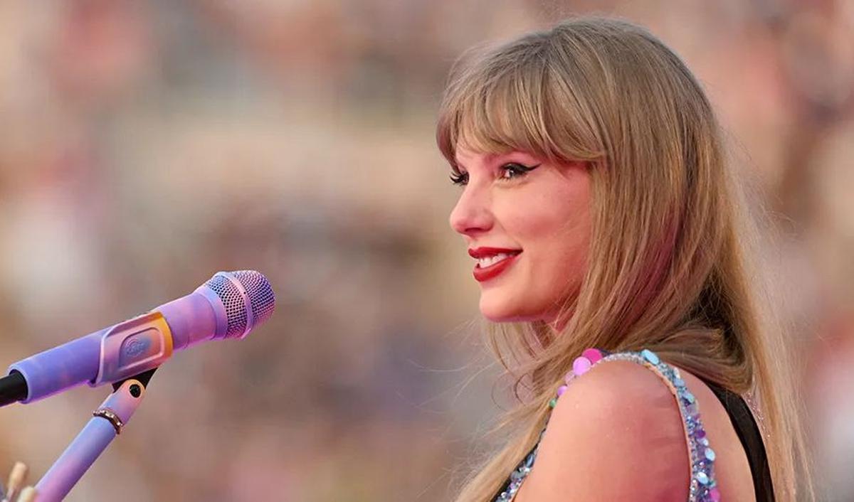 Taylor Swift mengundang para pengguna Google untuk berpartisipasi dalam teka-teki ini dengan mencari namanya di mesin pencarian.