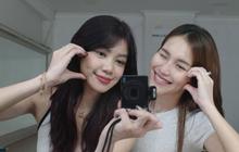 Sama-Sama Cantik dan Modis, 7 Potret Keakraban Ayu Ting Ting dengan Regina Phoenix yang Disebut Netizen Mirip Duo BLACKPINK