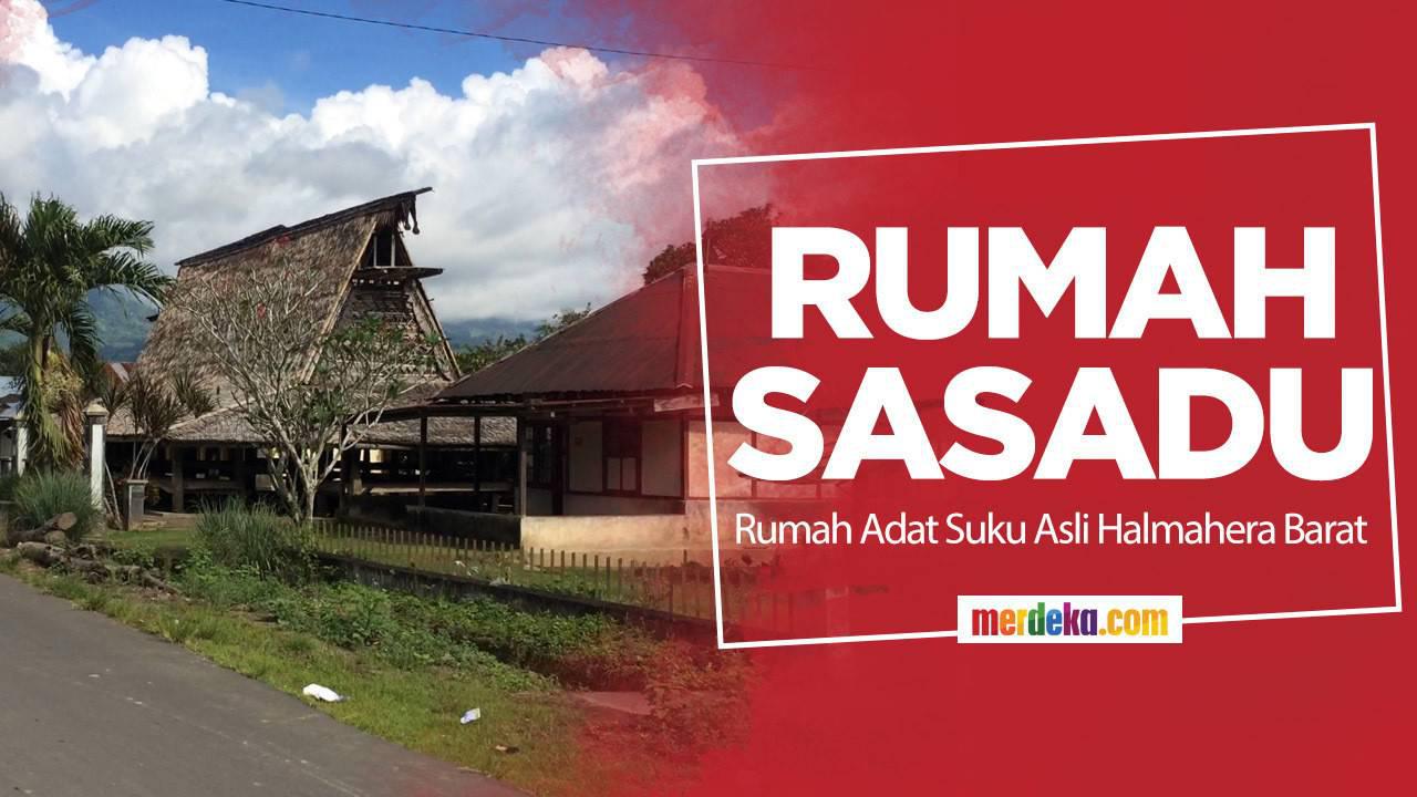 Melihat rumah adat suku asli Halmahera Barat