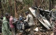 Evakuasi korban pesawat Trigana Air