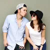 ilustrasi pasangan kencan/Nutlegal Photographer/Shutterstock