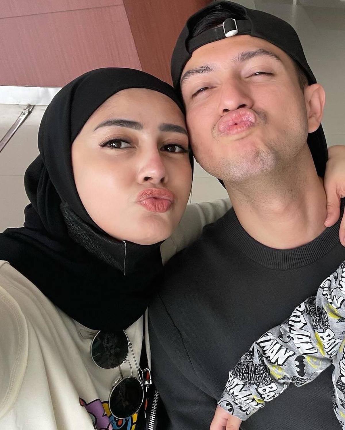Memiliki Anak Bernama Kazeem Zhafi