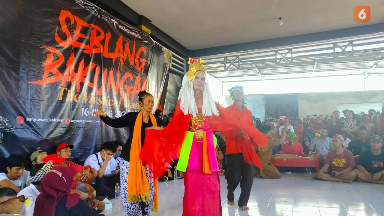 Ritual adan seblang bakungan kembali diulang karena ada tarian yang terlewatkan. (Hermawan Arifianto/Liputan6.com)