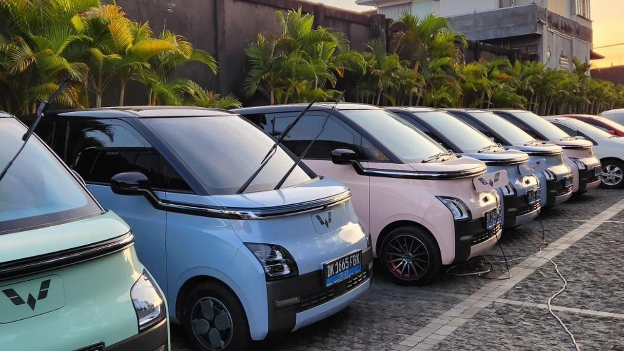 Baliqu Car Rental mengeksplorasi manfaat mobil listrik dengan menyediakan penyewaan Wuling Air ev, mobil listrik mini yang populer di Indonesia.