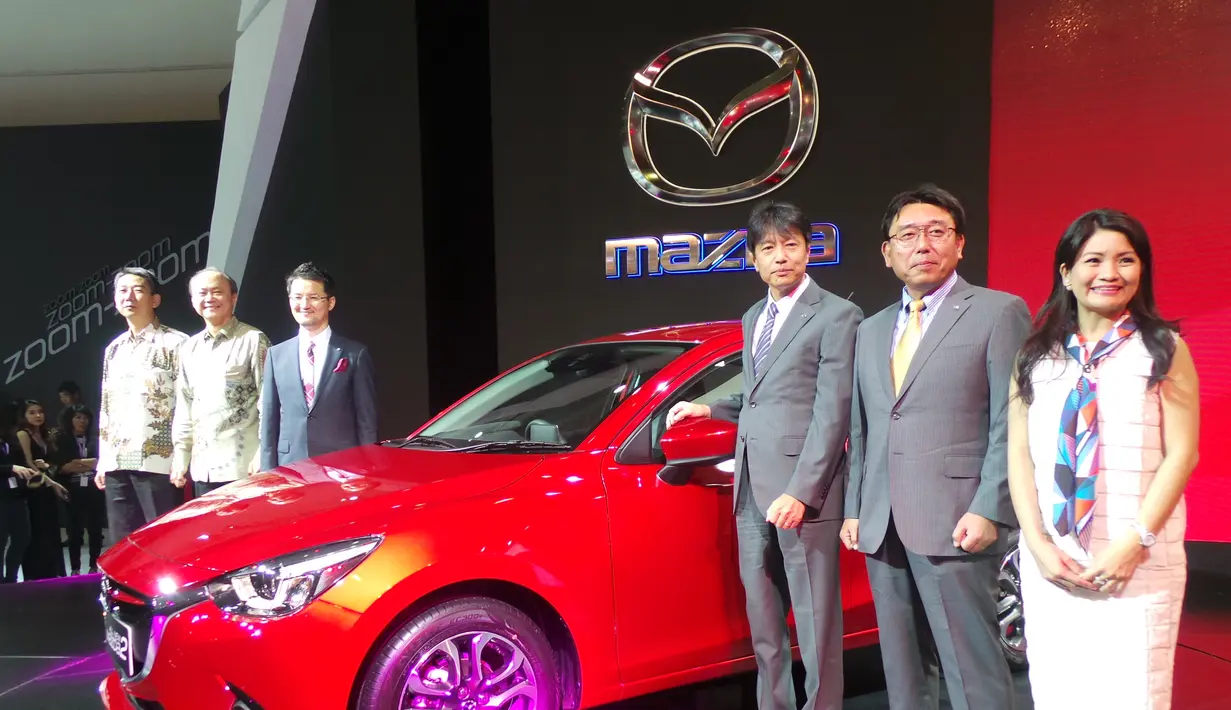 Mazda akhirnya memperkenalkan hatchback anyarnya di IIMS 2014.