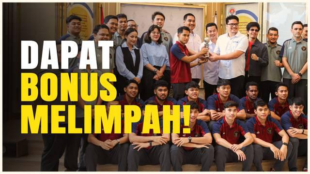 Berita video Timnas Futsal Indonesia mendapat bonus besar dari Kementrian Pemuda dan Olahraga (Kemenpora) usai menjadi juara di Piala AFF 2024. Ini merupakan trofi kedua bagi Indonesia.