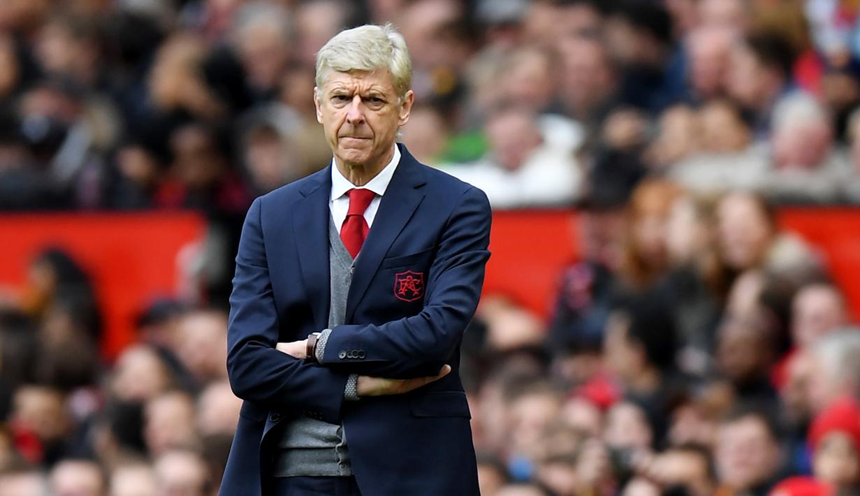 1. Arsene Wenger - Selepas hengkang dari Arsenal, Sang Profesor kini tak sedang melatih klub manapun. Pria yang merupakan rival berat pelatih legendaris MU, Sir Alex Ferguson ini menyatakan siap untuk menggantikan posisi Solskjaer. (AFP/Paul Ellis)