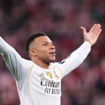 Pemain Real Madrid, Kylian Mbappe melakukan selebrasi setelah mencetak gol ke gawang Athletic Bilbao dalam laga lanjutan Liga Spanyol 2025/2026 di Stadion San Mames, Bilbao, Spanyol, Rabu (03/12/2025). (AP Photo/Jose Breton)