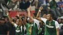 Selebrasi kemenangan pemain Persebaya Surabaya pada laga lanjutan Piala Presiden 2019 yang berlangsung di Stadion Jalak Harupat, Kab Bandung, Kamis (7/3). Persib Bandung kalah 2-3 kontra Persebaya Surabaya. (Bola.com/M.Iqbal Ichsan)