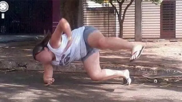 7 Momen Apes Terekam Google Street View, Bikin Ngakak