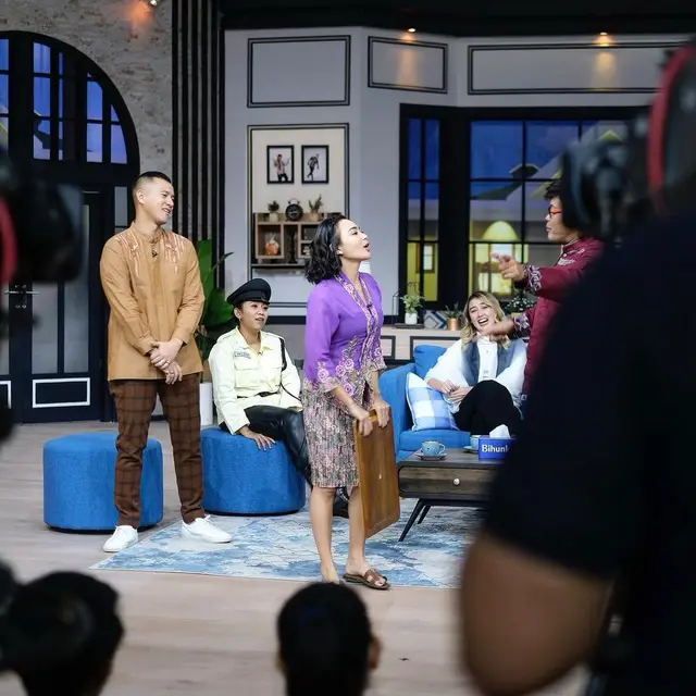 Wika Salim jadi ART di program sahur (Foto: Instagram/wikasalim)