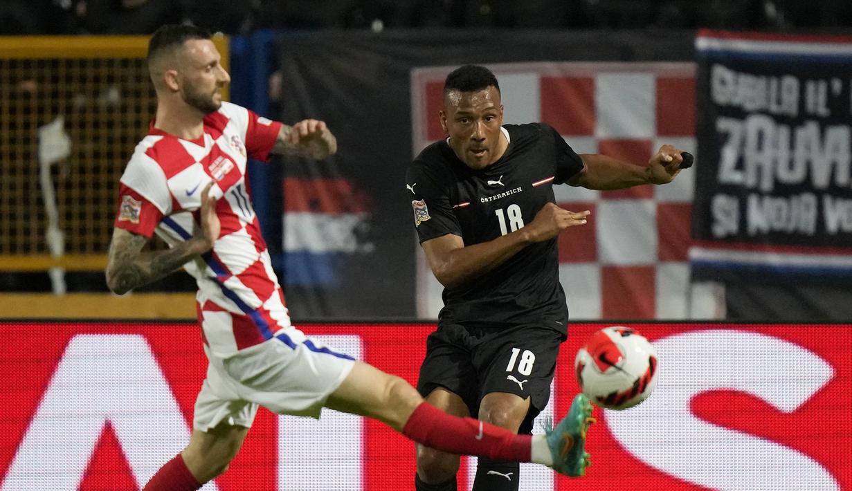 Sementara Timnas Austria memiliki 14 tembakan ke arah gawang dan 8 di antaranya mampu dimaksimalkan Karim Onisiwo dan kawan-kawan tepat ke sasaran. (AP/Darko Bandic)