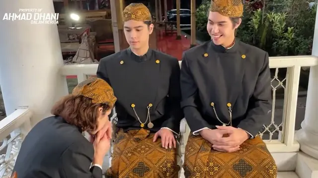 6 Pemotretan Keluarga Ahmad Dhani dan Mulan Jameela Pakai Adat Jawa, Bak Bangsawan