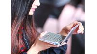 Laptop terkecil di dunia (Sumber: Business Insider)
