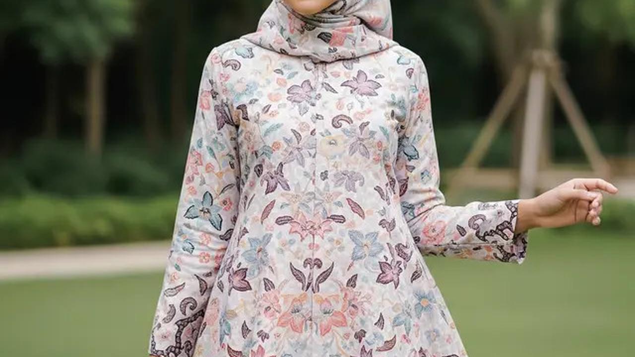 10 Gamis Muslimah Motif Bunga Besar Paling Adem 2025, Stylish &amp; Anti Gerah Sepanjang Hari