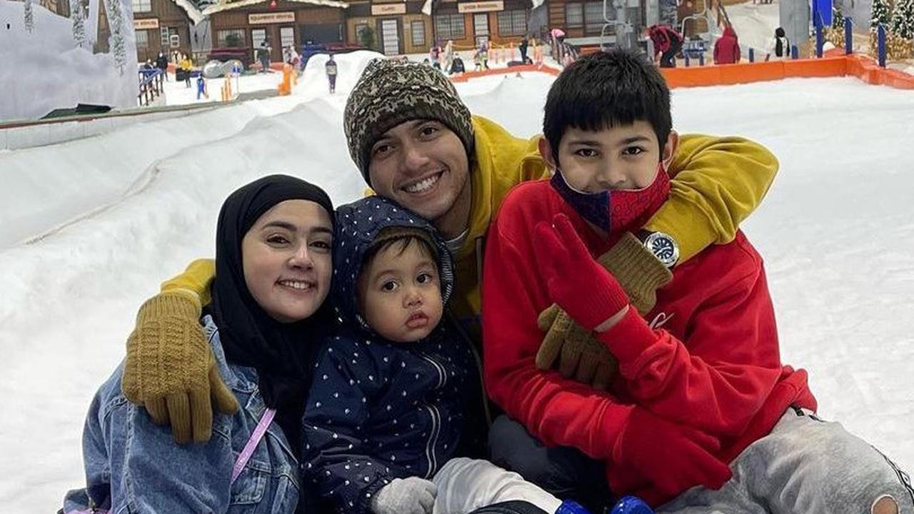 Larang Istri Bekerja, Rifky Balweel: Syuting Istimewa!