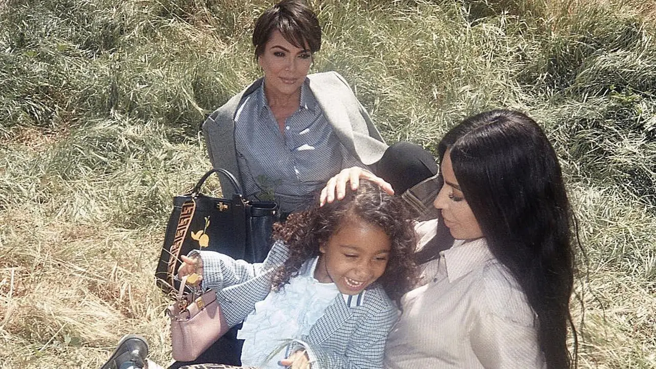 [Bintang] North West