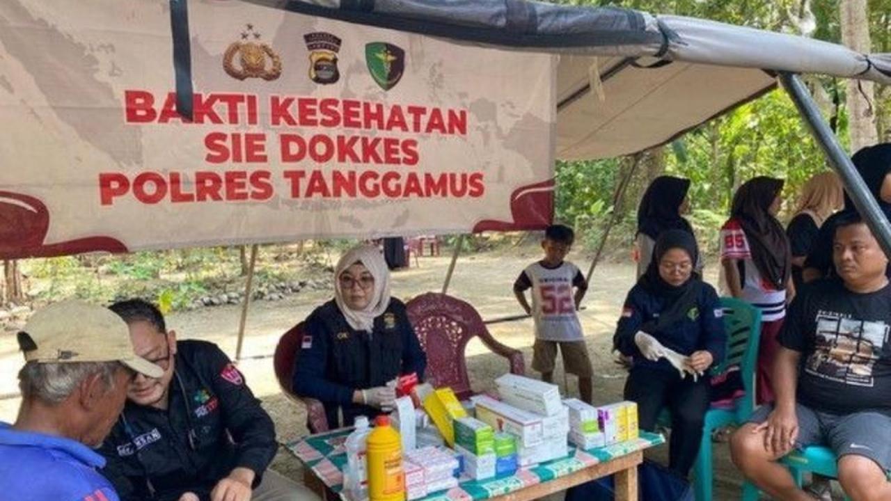 Gerak Cepat! Polres Tanggamus Beri Layanan Medis Gempa Tanggamus Gratis untuk Puluhan Warga Terdampak Guncangan M 4,5