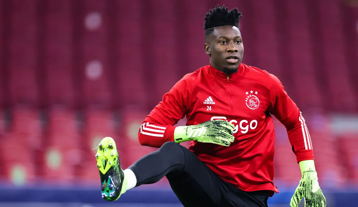 5. Andre Onana (Ajax). Kiper asal Kamerun ini adalah jebolan Akademi Barcelona La Masia 2010-2015. Awal 2015 langsung dikontrak oleh Ajax hingga saat ini. (AFP/Kenzo Tribouillard)