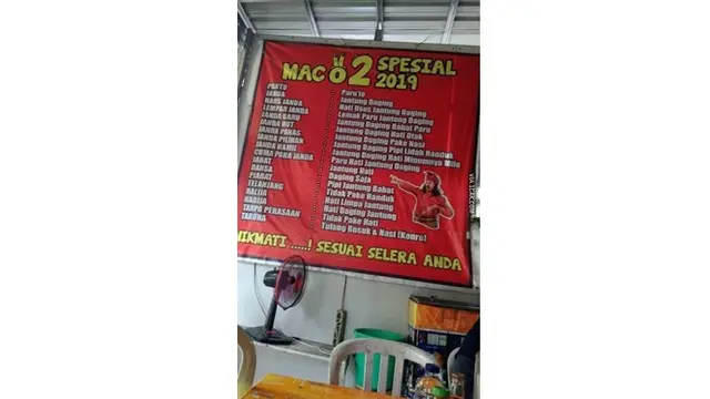 6 Spanduk Singkatan di Tempat Umum Ini Bikin Mikir Keras