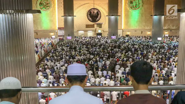Salat Tarawih Malam Pertama, Masjid Istiqlal Dipadati Ribuan Jemaah