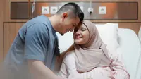 6 Potret Zaskia Sungkar Melahirkan Anak Kedua, Nagita Slavina Langsung Menjenguk