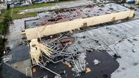 Kerusakan bangunan terlihat pada hari Rabu di Montebello, California, setelah tornado. (Sumber: AP/Ringo HW Chiu)