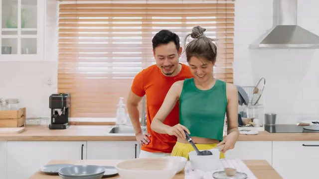 couple juli hubungan harmonis