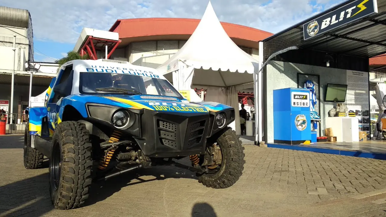 Mobil Listrik Neo Blits di IIMS 2019