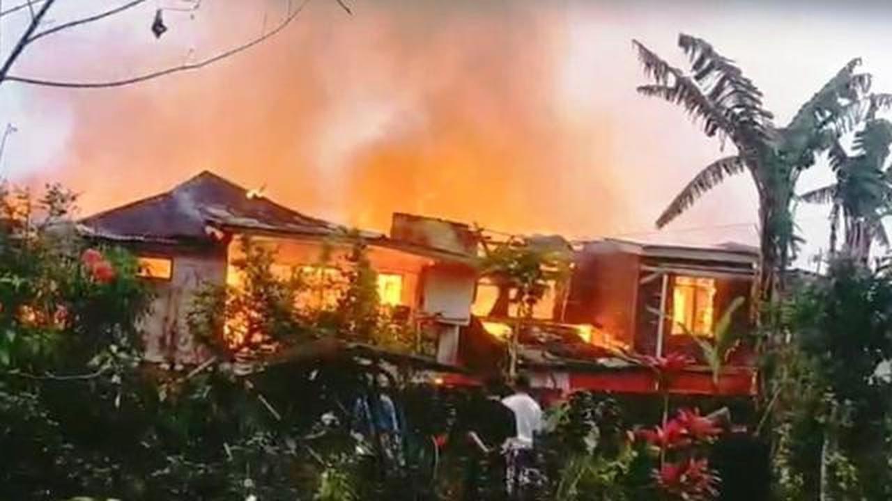 Kebakaran Dahsyat di Kampung Cipendawa, Cianjur, Belasan Rumah Hangus Rata dengan Tanah