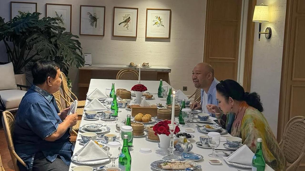 Momen Buka Puasa Bersama Prabowo dan Titiek Soeharto Didampingi Sang Anak