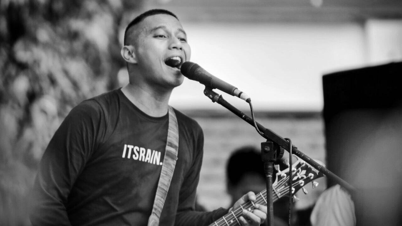 Istri Ngidam, Ini Upaya Vokalis The Rain Cari Kue Cucur