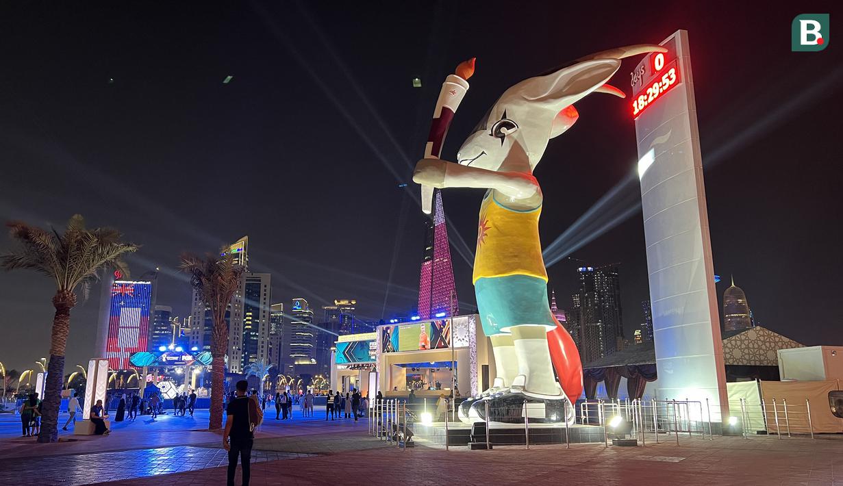 <p>Corniche merupakan kawasan destinai wisata yang membentang sejauh 7 kilometer di sepanjang Teluk Doha, di ibu kota Qatar, Doha. (Bola.com/Ade Yusuf Satria)</p>